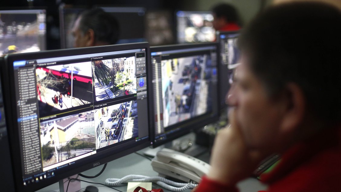 Municipalidad de Santiago ofrece a la Fiscalía sus 460 cámaras de vigilancia