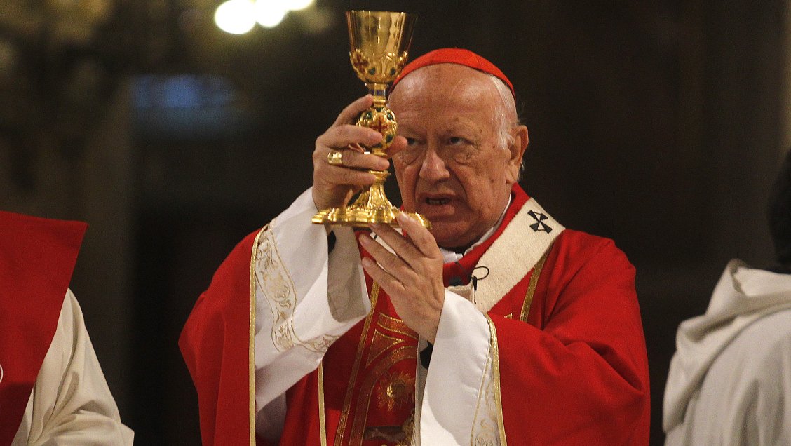 Ezzati decidió no oficiar misa de Miércoles de Ceniza en la Catedral de Santiago