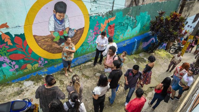 Lanzan beca para profesionales que busquen perfeccionarse en el extranjero