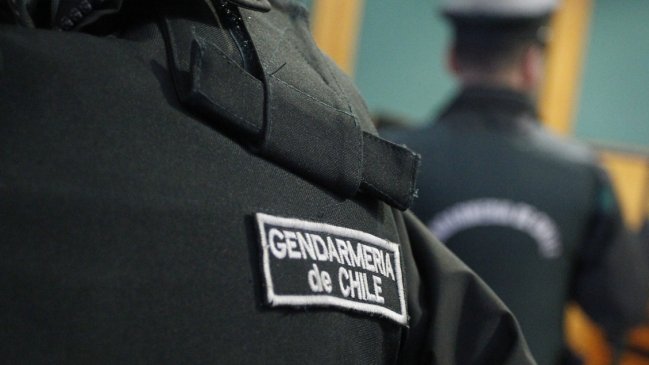 Roban armamento desde recinto de Gendarmería en Recoleta