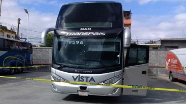 Grupo armado secuestró a 19 pasajeros de un bus en México