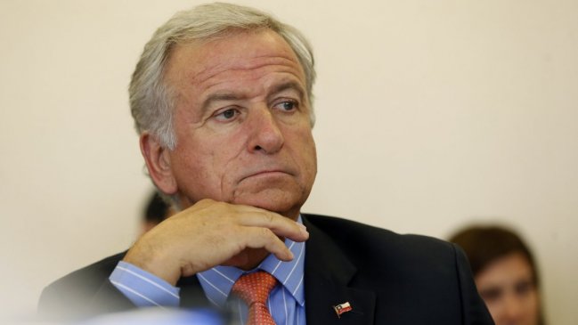 Felipe Larraín pidió 