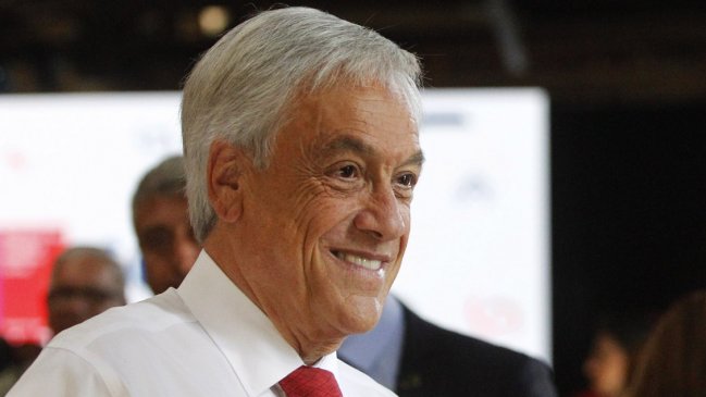 Piñera: En mi tiempo una patada en el traste era santo remedio para los niños