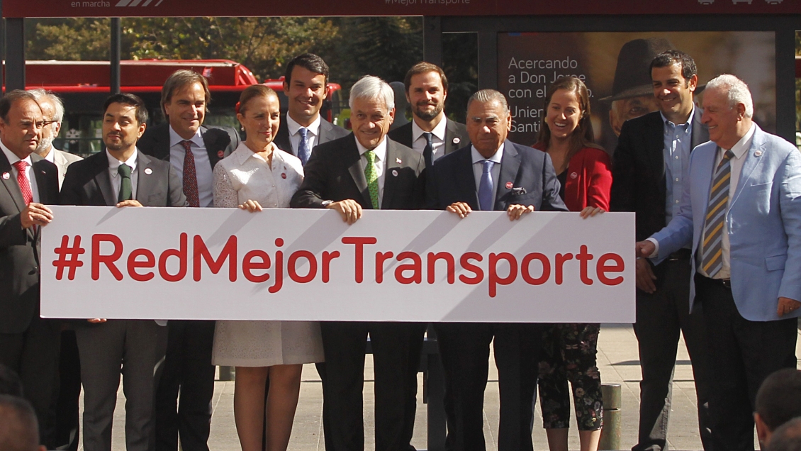 Ex ministra Paola Tapia cuestionó gasto en cambio de identidad del Transantiago