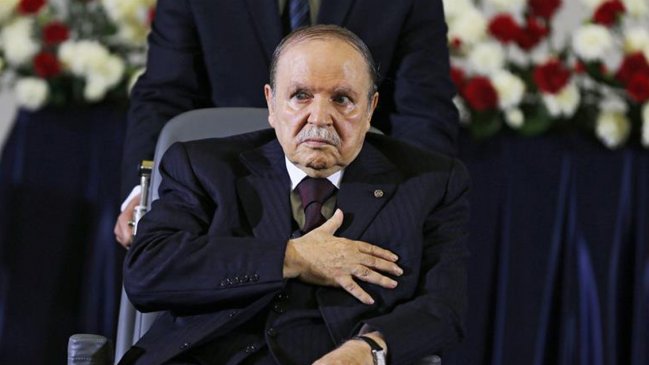  Argelia: Buteflika renunció a otro mandato presidencial  