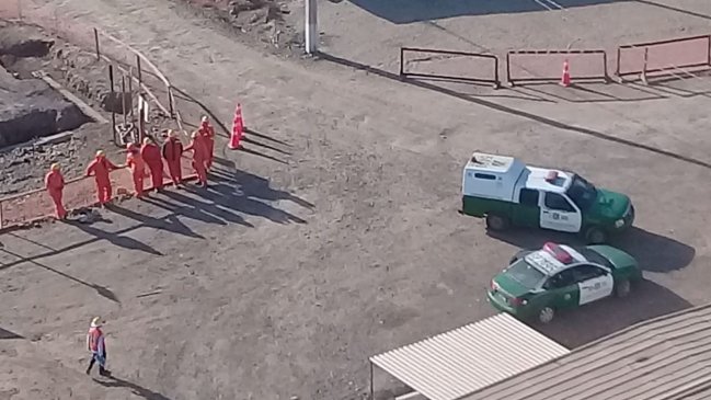 Trabajadores de la cárcel de Talca iniciaron huelga de hambre en torre grúa