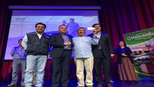 Biobío: 44 agricultores afectados por incendios forestales recibieron bono de Indap