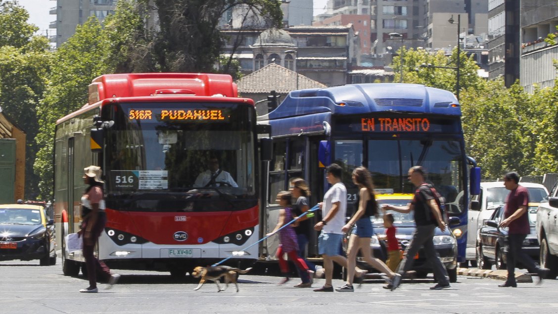 Autoridades de transportes esperan que bases de licitación de Red estén listas en mayo