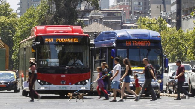 Autoridades de transportes esperan que bases de licitación de Red estén listas en mayo