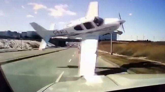 Automovilista captó en primera persona accidente de avioneta