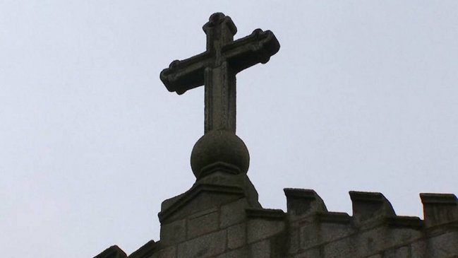 Illapel: Hombre apareció muerto en iglesia, a los pies del altar