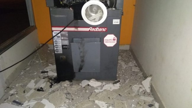 Desconocidos protagonizaron robo frustrado a cajero automático en Máfil