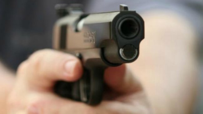 Hombre mató a su vecino a balazos y llevó cadáver al hospital