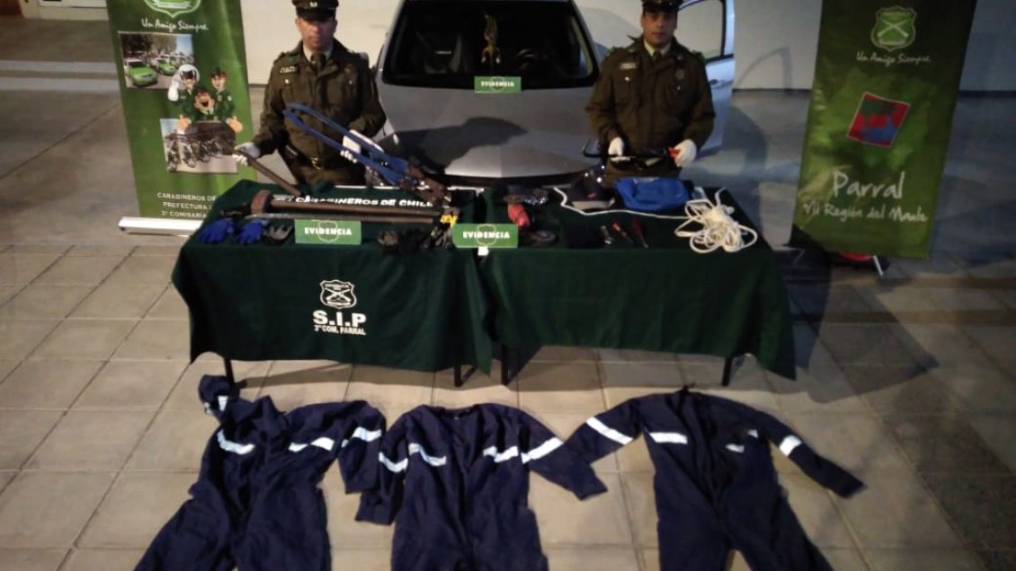 Parral: Tres hombres detenidos cuando intentaban entrar por el techo a una tienda Tricot