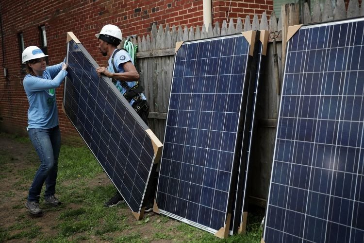 Eficiencia energética: Subsidio permitirá a 579 familias de Ñuble instalar colectores solares
