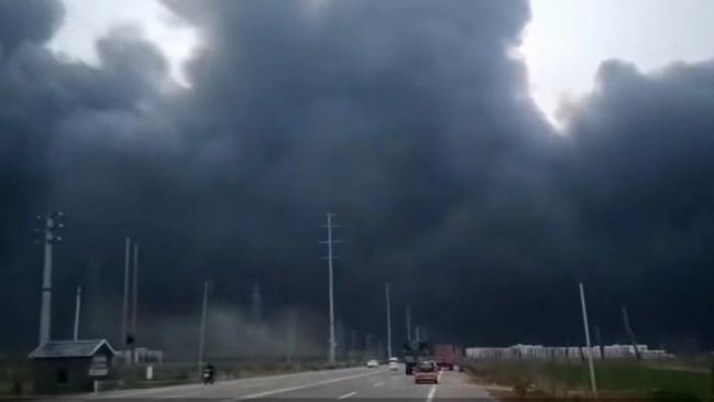 Explosión sacudió a una planta química en el este de China