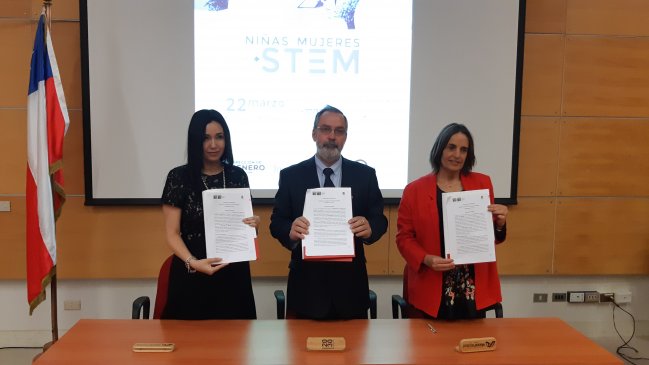 Talca: Buscan aumentar la participación de mujeres en ciencia y tecnología