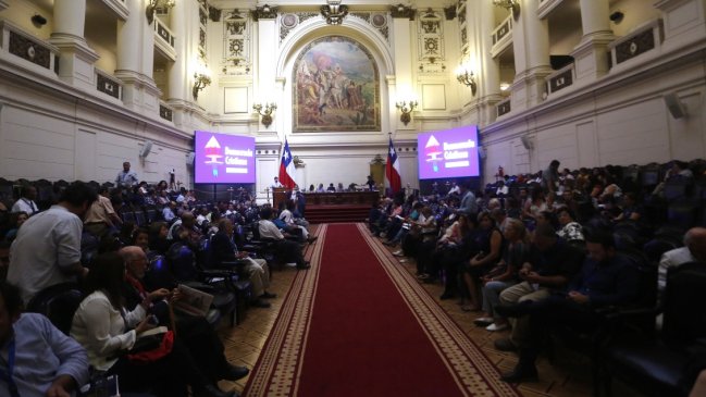 DC confirmó su rol en la oposición en medio de polémica junta nacional