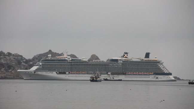Crucero Celebrity Eclipse recaló en el puerto de Coquimbo