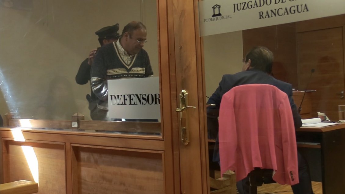 Ex orientador de colegio procesado por pornografía infantil seguirá preso