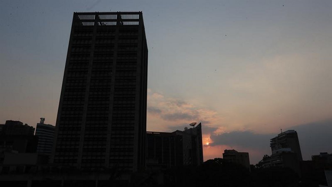Venezuela amaneció sin electricidad por segundo día consecutivo