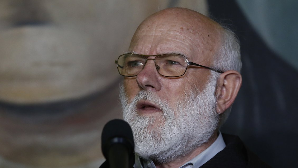 Aós asumió decisión de aceptar condena: Dice que no lo consultó con Ezzati