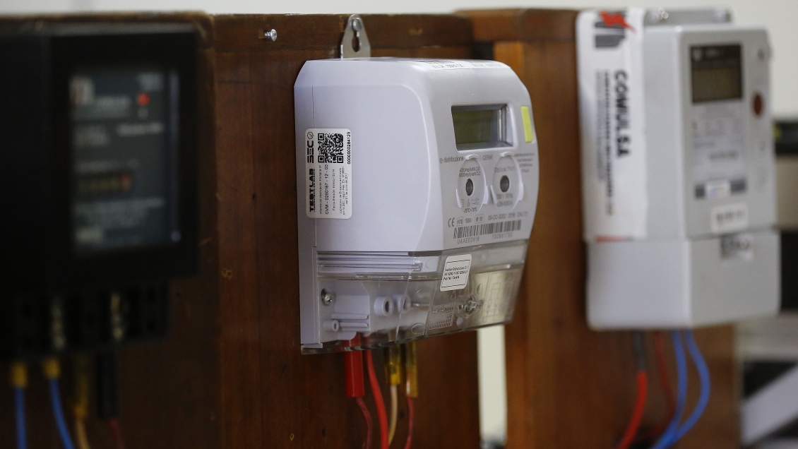 Navarro acusó engaño en pago de 10 mil pesos a quienes cambien medidores