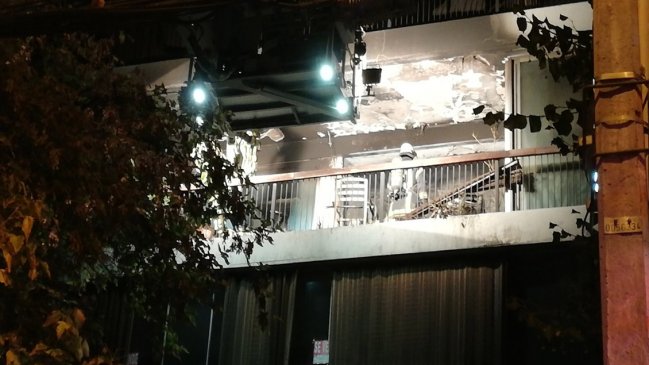 Un adulto mayor que se encontraba postrado murió en incendio en Las Condes