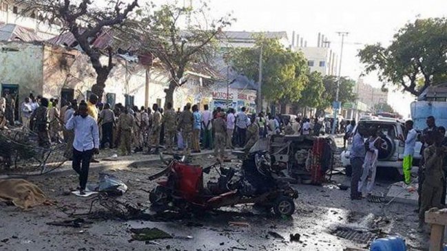 Al menos 18 muertos y 25 heridos al estallar un auto bomba en Somalia
