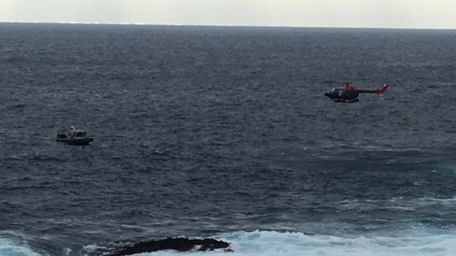 Quintero: Hombre murió tras caer desde roqueríos al mar en playa Ritoque