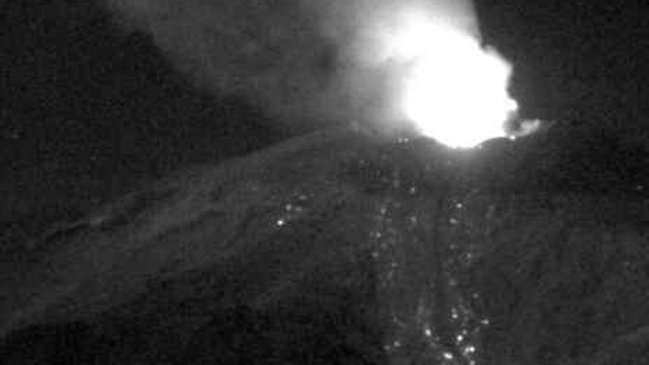 Registran nueva actividad volcánica en complejo Nevados de Chillán