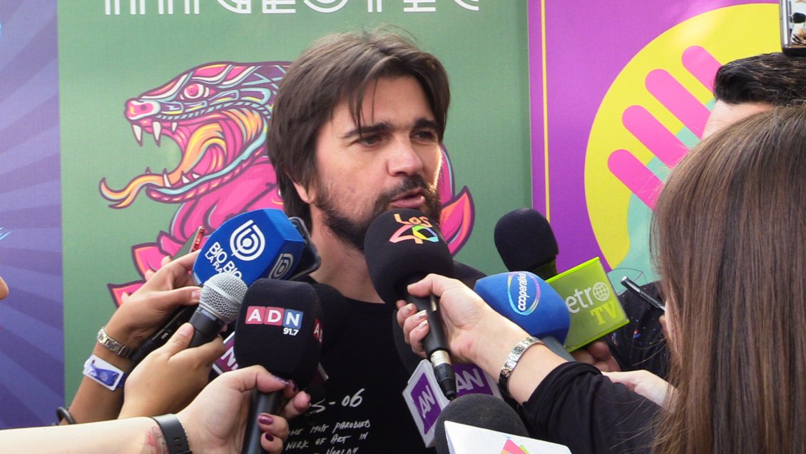 Juanes por dichos de Bosé contra Bachelet: Creo que la razón era justa