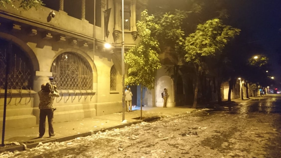 Carabineros intervino en conmemoración de barristas de Colo-Colo