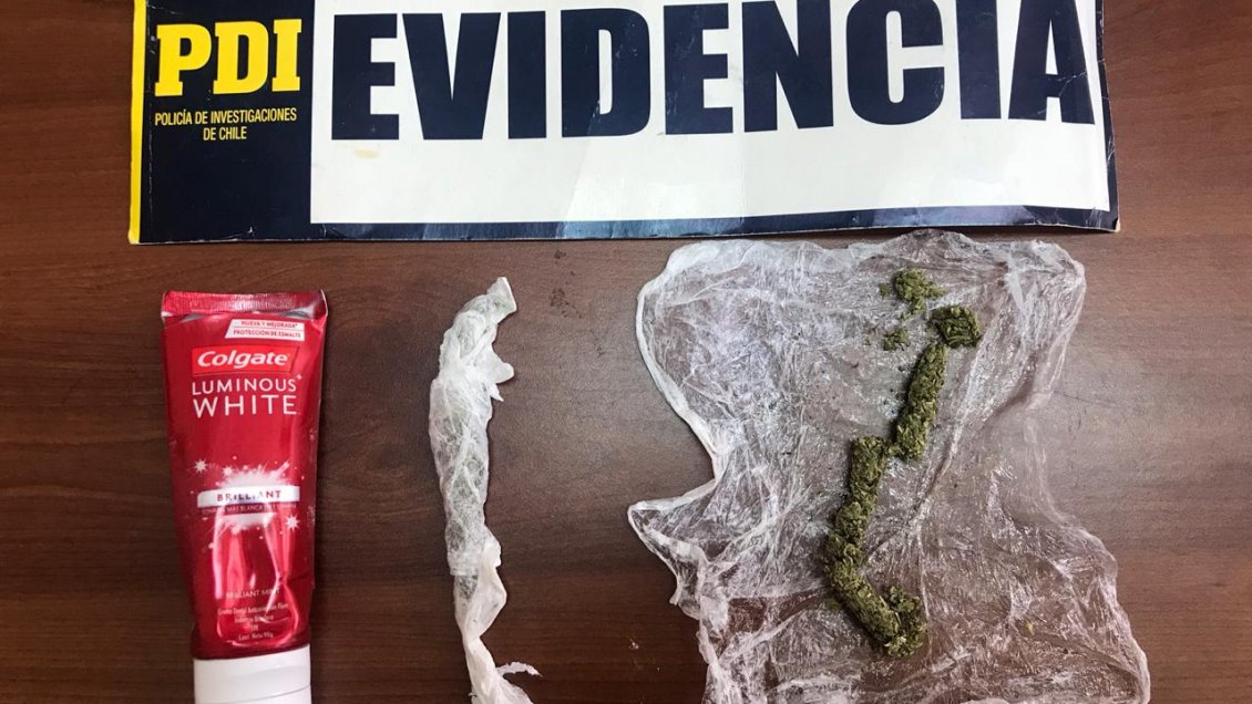 Detuvieron a hombre ingresando droga a la cárcel de Temuco en envase de pasta de dientes