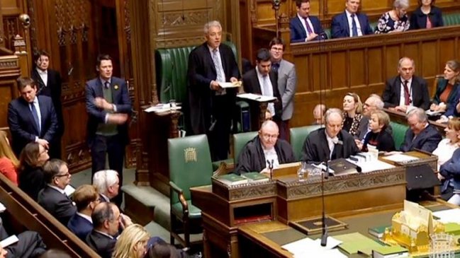 Diputados presentaron plan para forzar a May a pedir otra prórroga al 