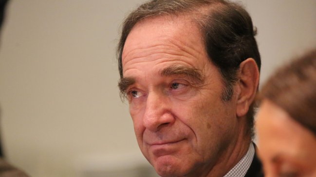 Ministro de Justicia no dirimirá concurso para notario en el que compite su ex jefe de gabinete