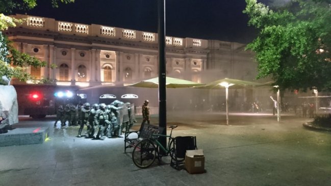 Manifestación pro mapuche en el centro de Santiago terminó con incidentes