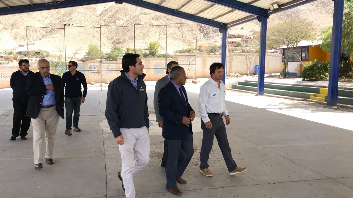 Copiapó: 15 días demorará informe externo por gases y malos olores en colegios