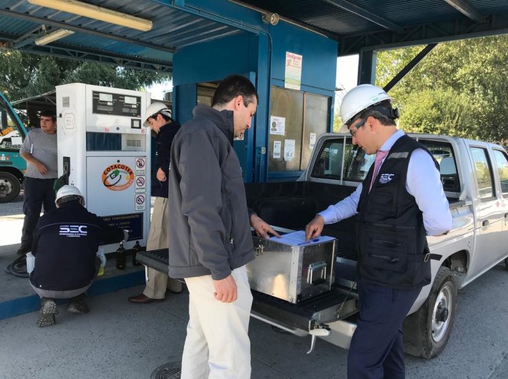 Fiscalizan calidad del combustible en estaciones de servicio de la Región de Ñuble