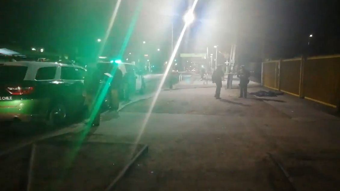 Hombre fue encontrado muerto en la vía pública en Recoleta