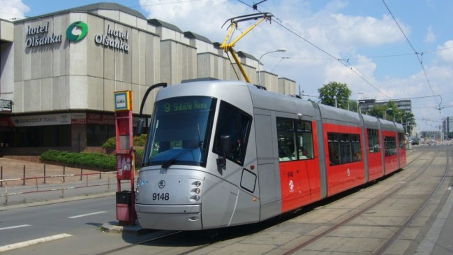 Empresa propone licitar tren ligero que llegue al aeropuerto en 2021