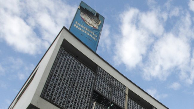 Familia recurrió a la justicia para que niña pueda postular al Instituto Nacional