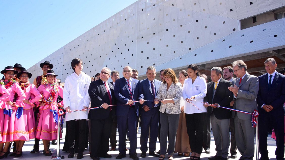 Arica: Edificio de la Facultad de Medicina de la UTA fue inaugurado y recibirá a 130 alumnos