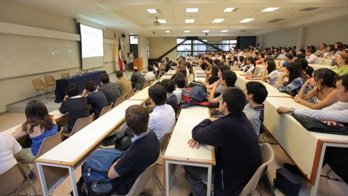 Penta y entidades bancarias fueron las que más dinero donaron a universidades