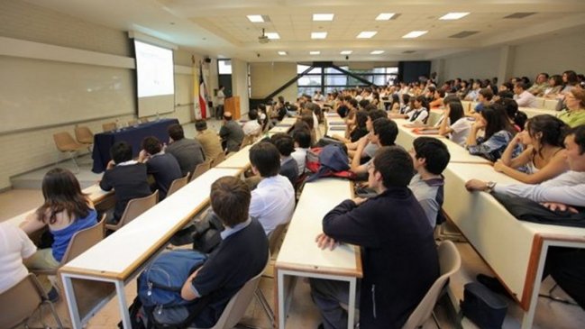 Penta y entidades bancarias fueron las que más dinero donaron a universidades