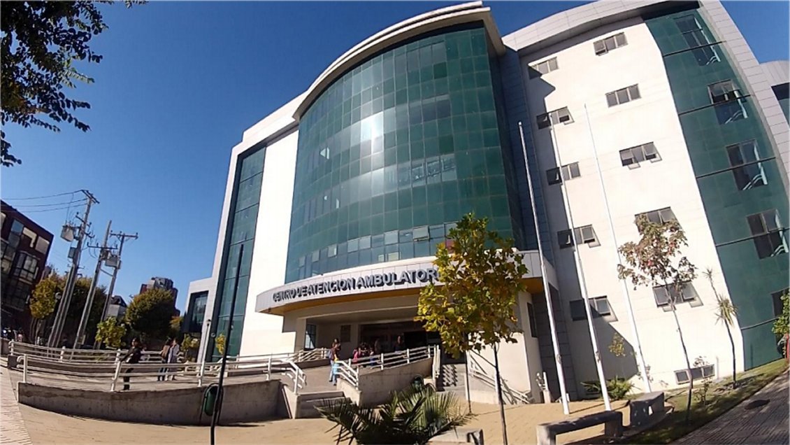 Acusan discriminación a reclusa que fue dada de alta sin su hijo a siete horas de dar a luz en Concepción