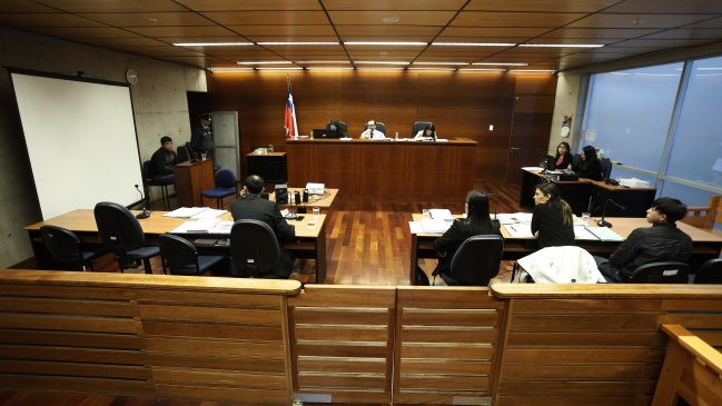 Condenan a profesor que abusó sexualmente de tres de sus alumnas en colegio de Coyhaique