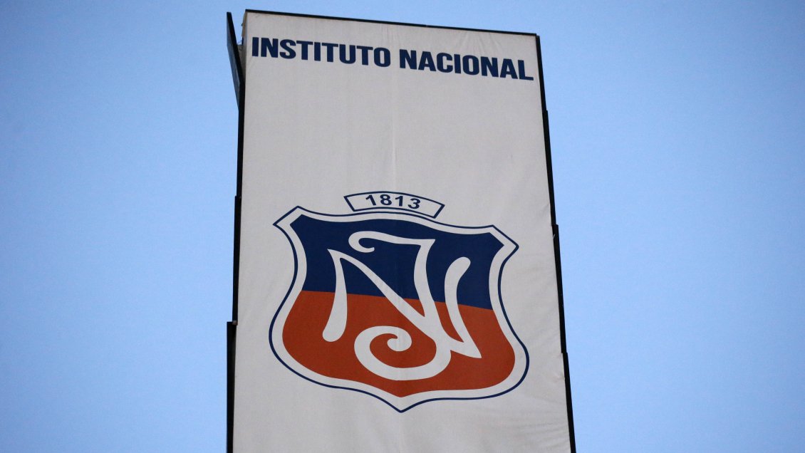 Apoderados y votaciones en el Instituto Nacional: 