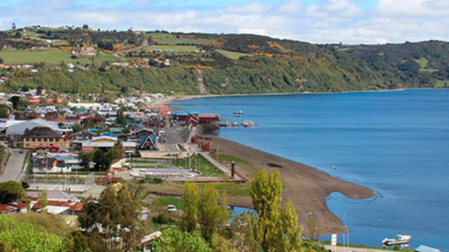 Alcaldes anuncian trabajo conjunto para construir relleno sanitario en la Isla de Quinchao