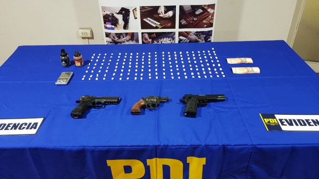 Detienen a suegra y yerno acusados de vender cocaína cerca de un colegio en Lota